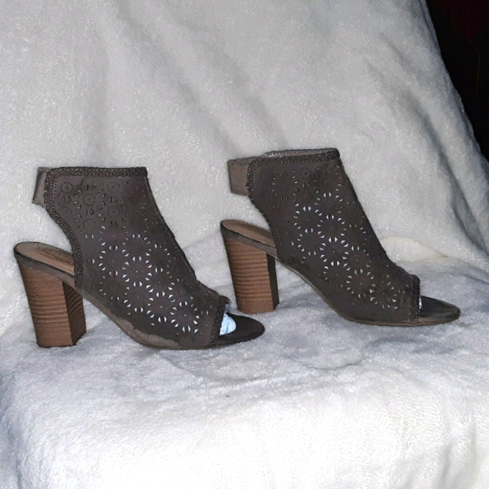 Beautiful Lauren Conrad heels